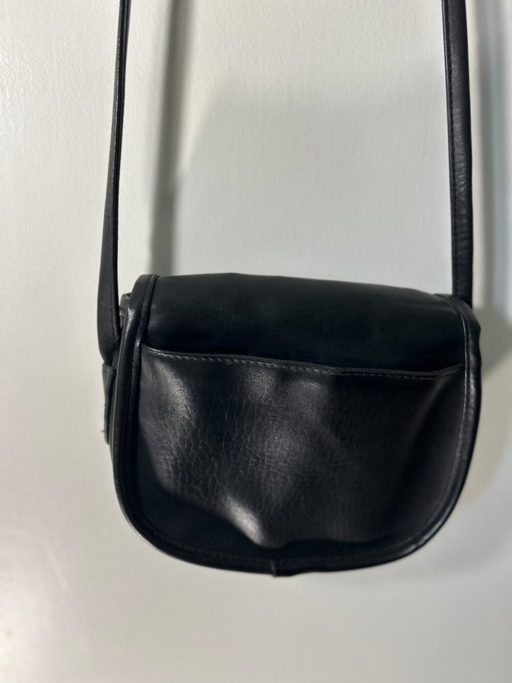 Vintage 90s Daniella Bag Black Leather Mini Crossbody Purse Gold Turn Lock - Picture 5 of 10